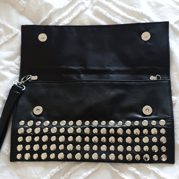 Feathers studded faux leather clutch - Picture 2 of 3